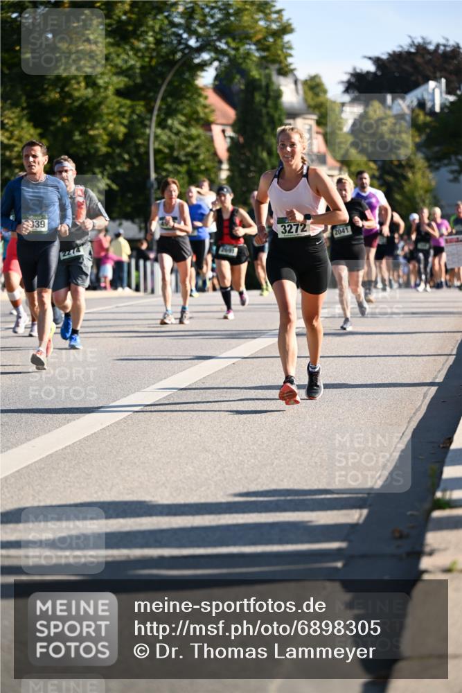 01.09.2024 - BARMER Alsterlauf Dr. Thomas Lammeyer http://msf.ph/oto/6898305 01.09.2024 09:36:30 Laufen 339, 2274, 3272, 2041 meine-sportfotos.de