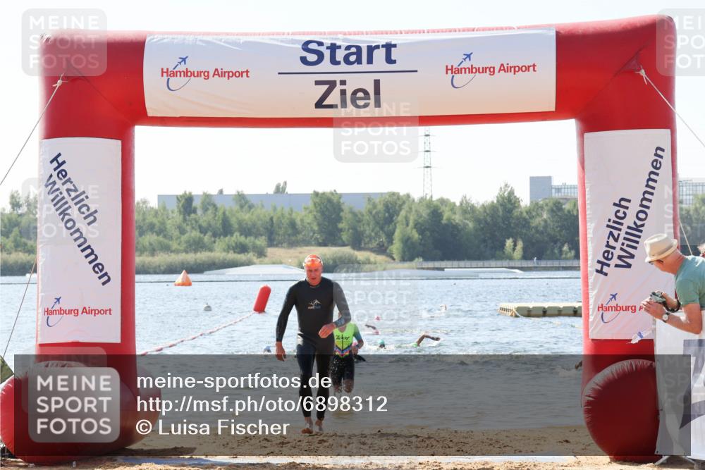 01.09.2024 - 17. Tribühne Triathlon Luisa Fischer http://msf.ph/oto/6898312 01.09.2024 11:44:11 Schwimmen 621, 625, 678, 688, 709 meine-sportfotos.de