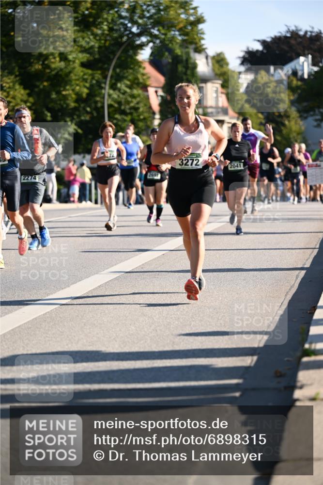01.09.2024 - BARMER Alsterlauf Dr. Thomas Lammeyer http://msf.ph/oto/6898315 01.09.2024 09:36:30 Laufen 2274, 3272, 2041 meine-sportfotos.de
