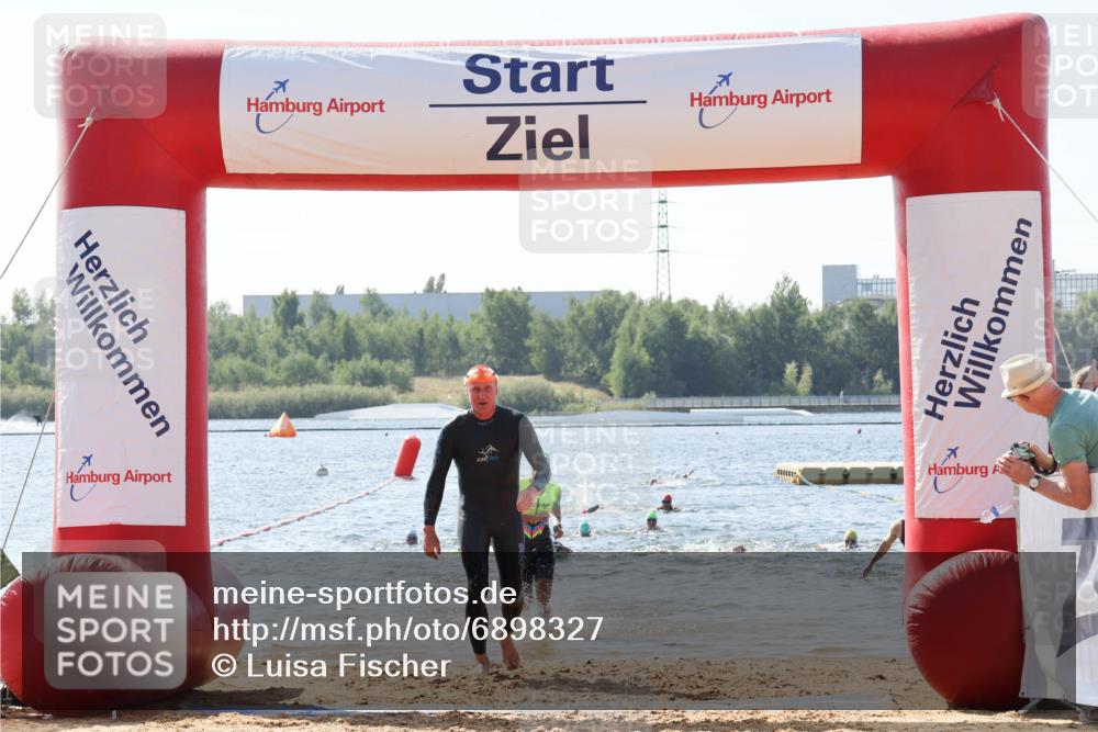 01.09.2024 - 17. Tribühne Triathlon Luisa Fischer http://msf.ph/oto/6898327 01.09.2024 11:44:12 Schwimmen 621, 625, 678, 709 meine-sportfotos.de