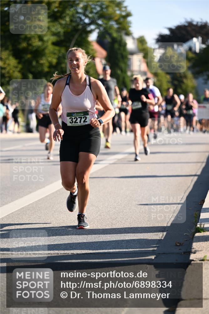 01.09.2024 - BARMER Alsterlauf Dr. Thomas Lammeyer http://msf.ph/oto/6898334 01.09.2024 09:36:31 Laufen 3272 meine-sportfotos.de