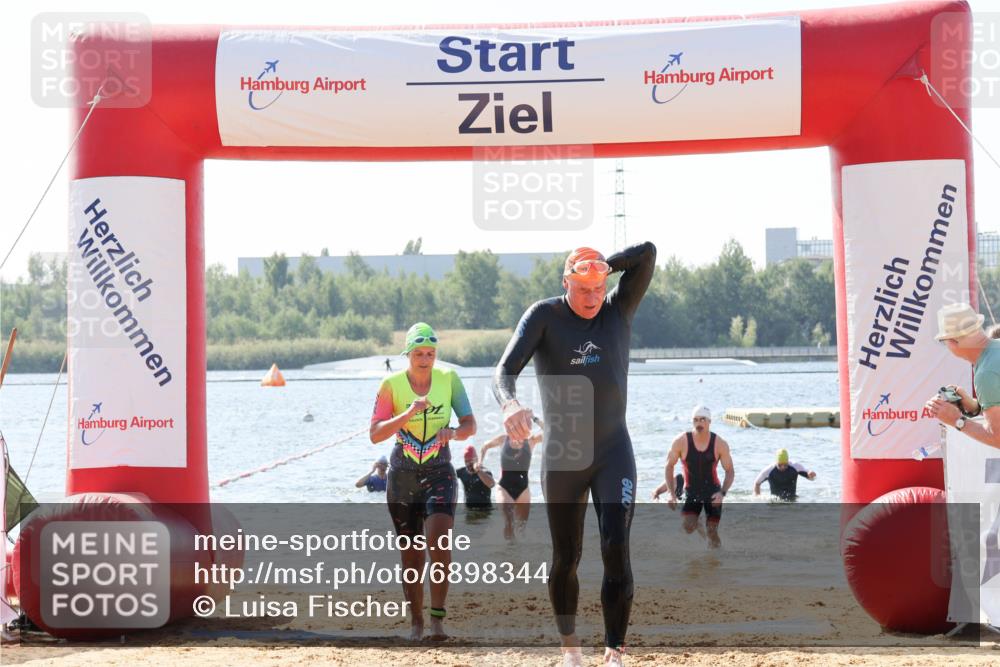 01.09.2024 - 17. Tribühne Triathlon Luisa Fischer http://msf.ph/oto/6898344 01.09.2024 11:44:16 Schwimmen 621, 631, 678, 709 meine-sportfotos.de