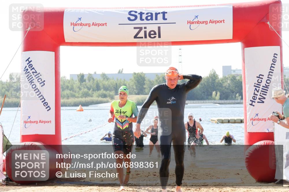 01.09.2024 - 17. Tribühne Triathlon Luisa Fischer http://msf.ph/oto/6898361 01.09.2024 11:44:16 Schwimmen 621, 631, 678, 709 meine-sportfotos.de