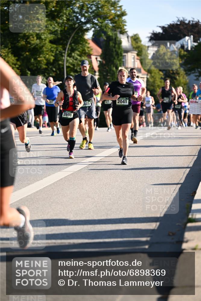 01.09.2024 - BARMER Alsterlauf Dr. Thomas Lammeyer http://msf.ph/oto/6898369 01.09.2024 09:36:32 Laufen 972, 2691, 685, 2041 meine-sportfotos.de