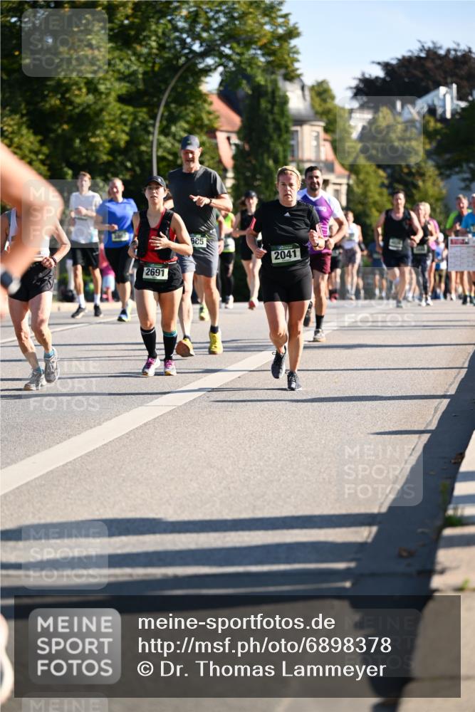 01.09.2024 - BARMER Alsterlauf Dr. Thomas Lammeyer http://msf.ph/oto/6898378 01.09.2024 09:36:32 Laufen 2691, 685, 2041 meine-sportfotos.de