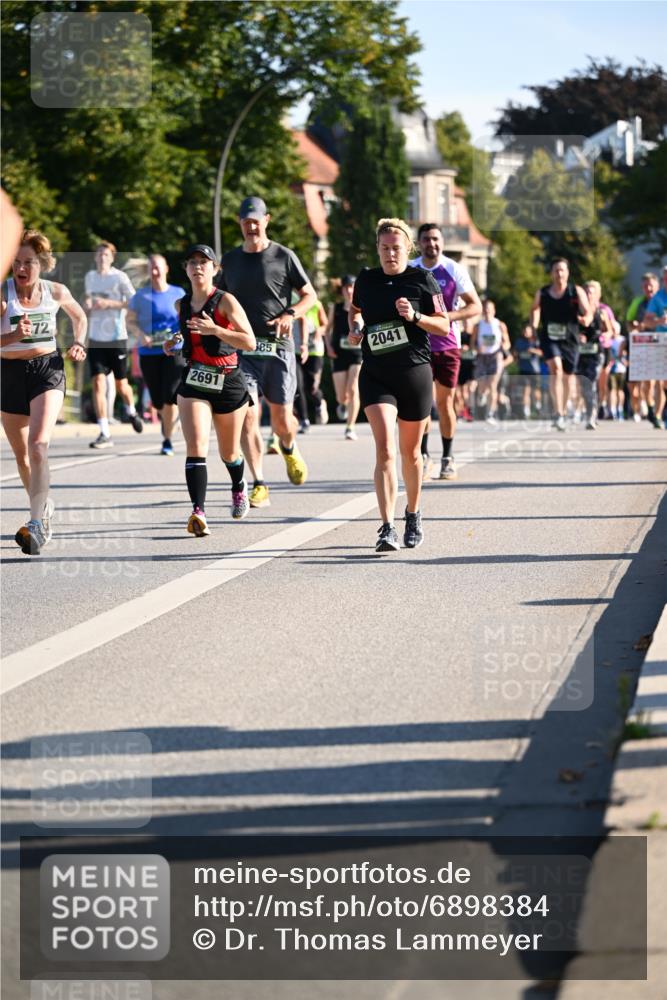 01.09.2024 - BARMER Alsterlauf Dr. Thomas Lammeyer http://msf.ph/oto/6898384 01.09.2024 09:36:33 Laufen 72, 2691, 385, 2041 meine-sportfotos.de