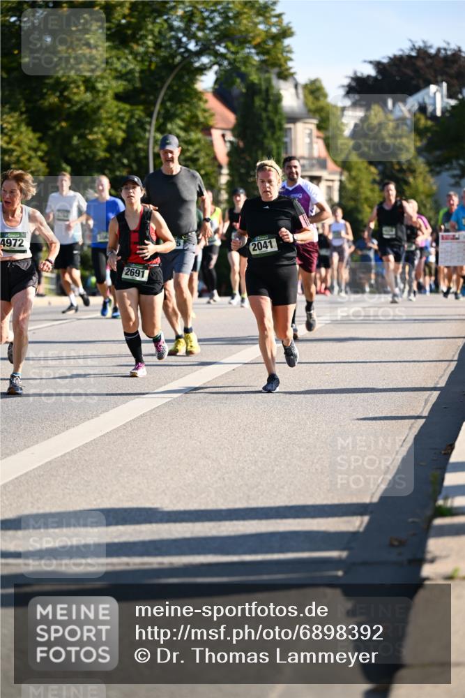 01.09.2024 - BARMER Alsterlauf Dr. Thomas Lammeyer http://msf.ph/oto/6898392 01.09.2024 09:36:33 Laufen 4972, 2691, 2041 meine-sportfotos.de