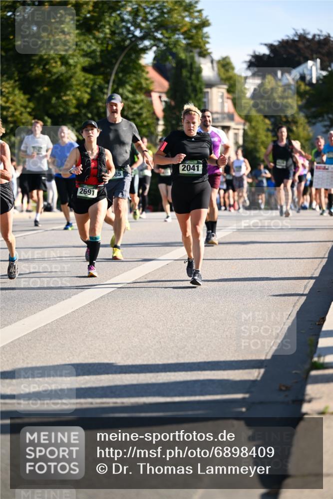 01.09.2024 - BARMER Alsterlauf Dr. Thomas Lammeyer http://msf.ph/oto/6898409 01.09.2024 09:36:33 Laufen 2691, 85, 2041, 1000 meine-sportfotos.de