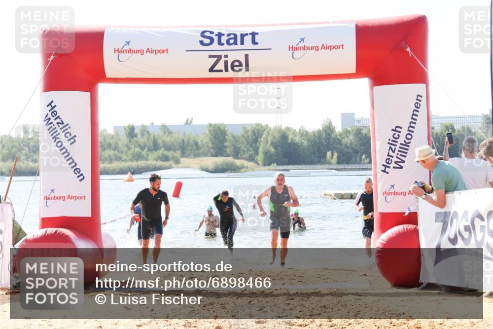 01.09.2024 - 17. Tribühne Triathlon Luisa Fischer http://msf.ph/oto/6898466 01.09.2024 11:44:25 Schwimmen 594, 631, 648, 671, 678, 692, 706, 709 meine-sportfotos.de