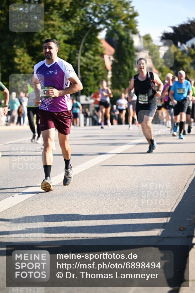 01.09.2024 - BARMER Alsterlauf Dr. Thomas Lammeyer http://msf.ph/oto/6898494 01.09.2024 09:36:36 Laufen 43 meine-sportfotos.de