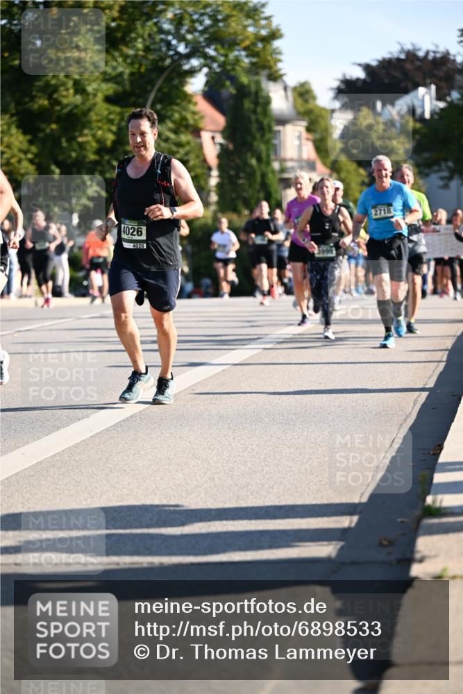 01.09.2024 - BARMER Alsterlauf Dr. Thomas Lammeyer http://msf.ph/oto/6898533 01.09.2024 09:36:38 Laufen 4026, 4026, 3999, 2718 meine-sportfotos.de