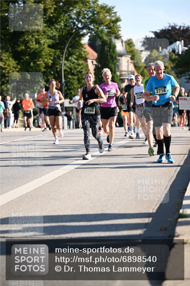 01.09.2024 - BARMER Alsterlauf Dr. Thomas Lammeyer http://msf.ph/oto/6898540 01.09.2024 09:36:39 Laufen 3999, 2356, 2718, 436 meine-sportfotos.de