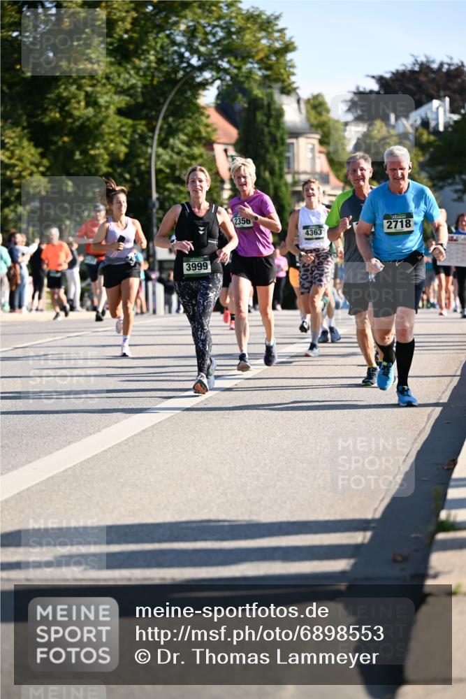01.09.2024 - BARMER Alsterlauf Dr. Thomas Lammeyer http://msf.ph/oto/6898553 01.09.2024 09:36:40 Laufen 3999, 235, 2718, 4363 meine-sportfotos.de