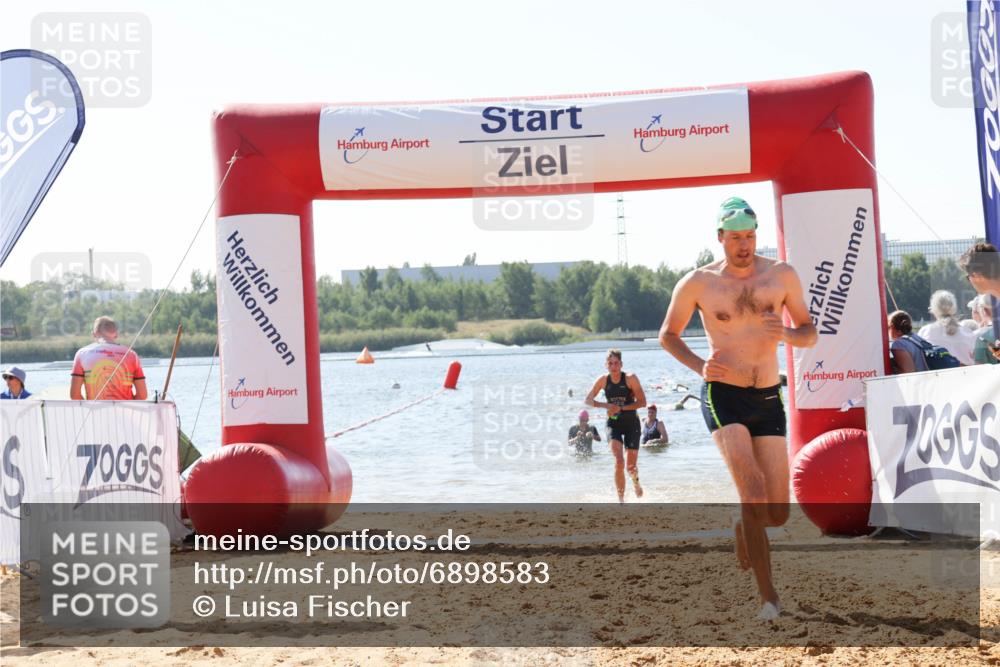 01.09.2024 - 17. Tribühne Triathlon Luisa Fischer http://msf.ph/oto/6898583 01.09.2024 11:44:36 Schwimmen 574, 594, 648, 671, 692, 704, 706 meine-sportfotos.de