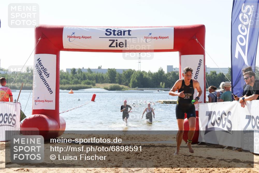 01.09.2024 - 17. Tribühne Triathlon Luisa Fischer http://msf.ph/oto/6898591 01.09.2024 11:44:41 Schwimmen 574, 579, 704 meine-sportfotos.de