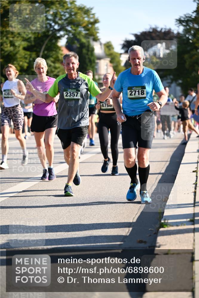 01.09.2024 - BARMER Alsterlauf Dr. Thomas Lammeyer http://msf.ph/oto/6898600 01.09.2024 09:36:41 Laufen 4363, 2357, 732, 4780, 2718 meine-sportfotos.de