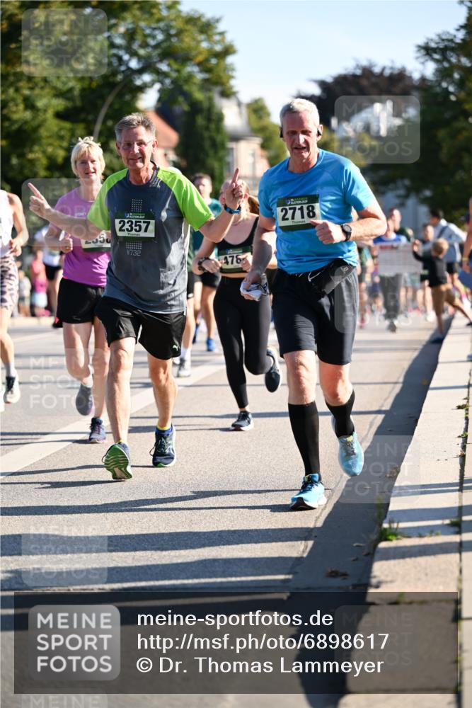 01.09.2024 - BARMER Alsterlauf Dr. Thomas Lammeyer http://msf.ph/oto/6898617 01.09.2024 09:36:42 Laufen 2357, 732, 478, 2718 meine-sportfotos.de