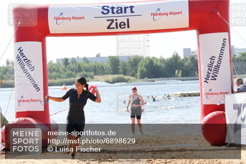 01.09.2024 - 17. Tribühne Triathlon Luisa Fischer http://msf.ph/oto/6898629 01.09.2024 11:44:46 Schwimmen 566, 574, 579 meine-sportfotos.de