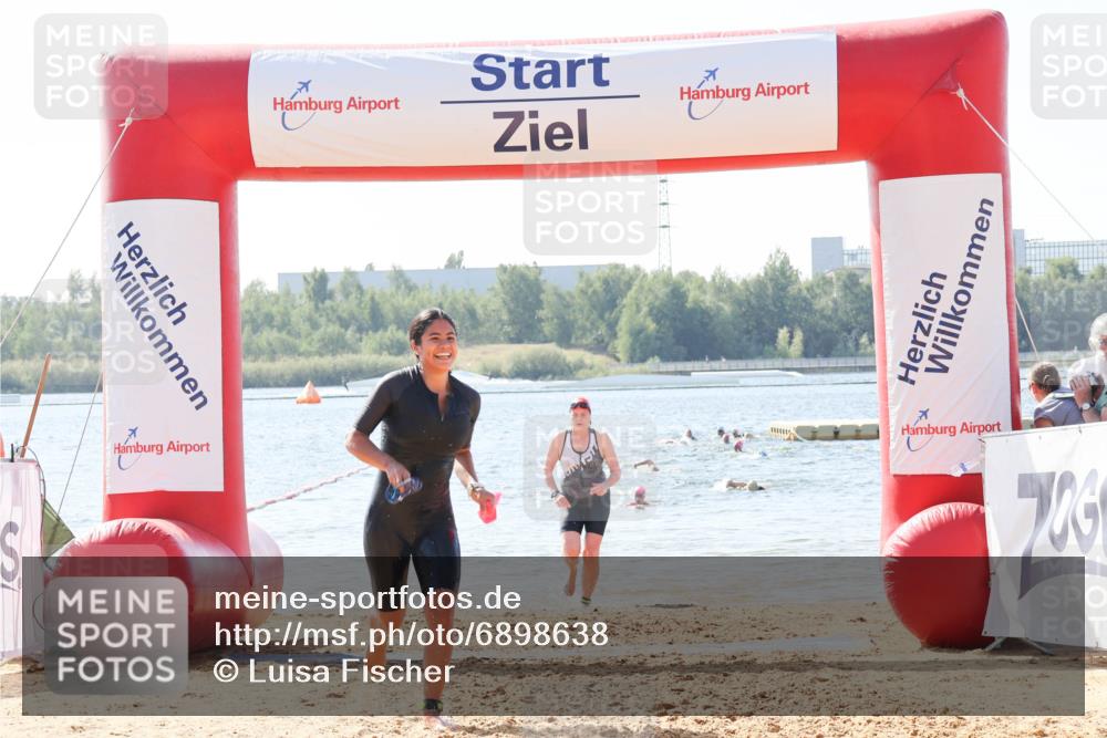 01.09.2024 - 17. Tribühne Triathlon Luisa Fischer http://msf.ph/oto/6898638 01.09.2024 11:44:47 Schwimmen 566, 574, 579 meine-sportfotos.de