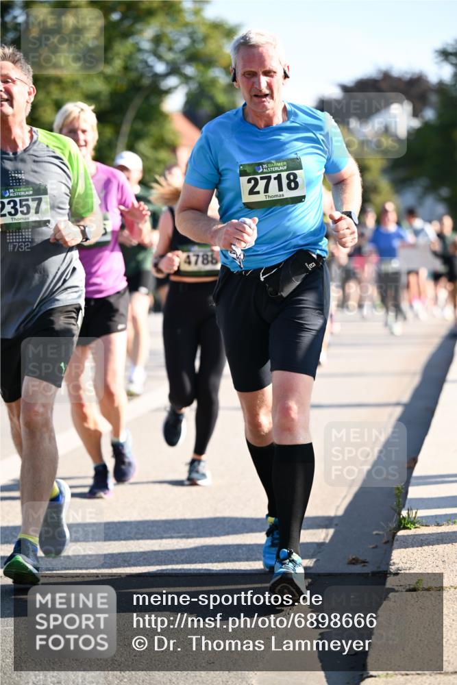 01.09.2024 - BARMER Alsterlauf Dr. Thomas Lammeyer http://msf.ph/oto/6898666 01.09.2024 09:36:43 Laufen 35, 2357, 732, 4788, 35, 2718 meine-sportfotos.de