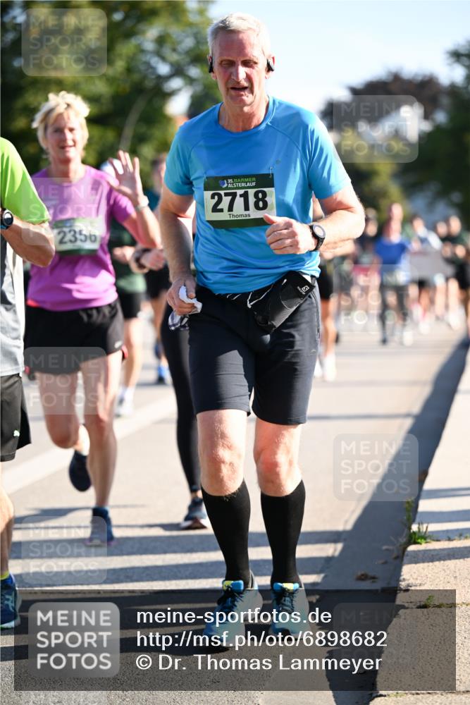 01.09.2024 - BARMER Alsterlauf Dr. Thomas Lammeyer http://msf.ph/oto/6898682 01.09.2024 09:36:43 Laufen 2356, 35, 2718 meine-sportfotos.de