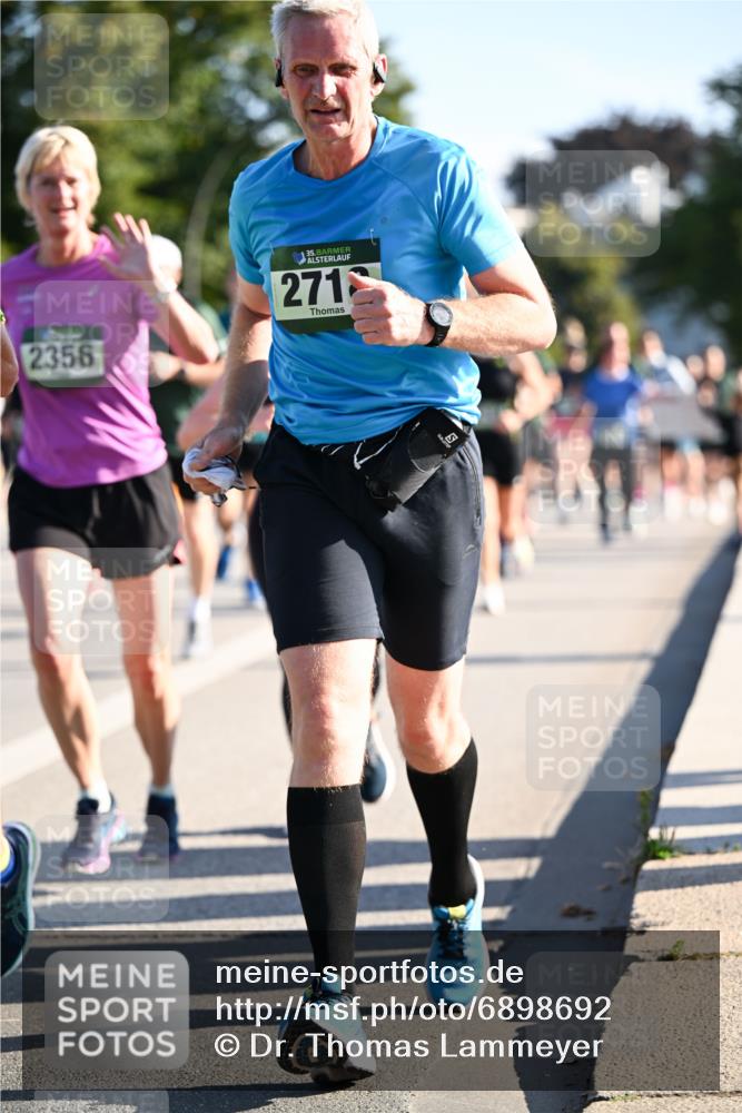 01.09.2024 - BARMER Alsterlauf Dr. Thomas Lammeyer http://msf.ph/oto/6898692 01.09.2024 09:36:43 Laufen 2356, 35, 271 meine-sportfotos.de