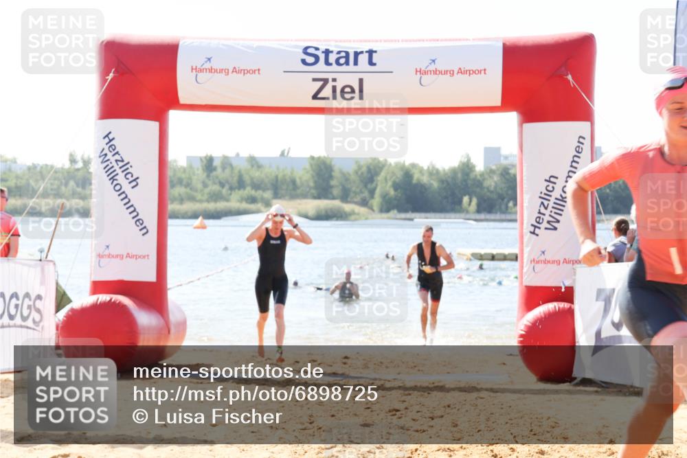 01.09.2024 - 17. Tribühne Triathlon Luisa Fischer http://msf.ph/oto/6898725 01.09.2024 11:45:05 Schwimmen 589, 673, 680 meine-sportfotos.de