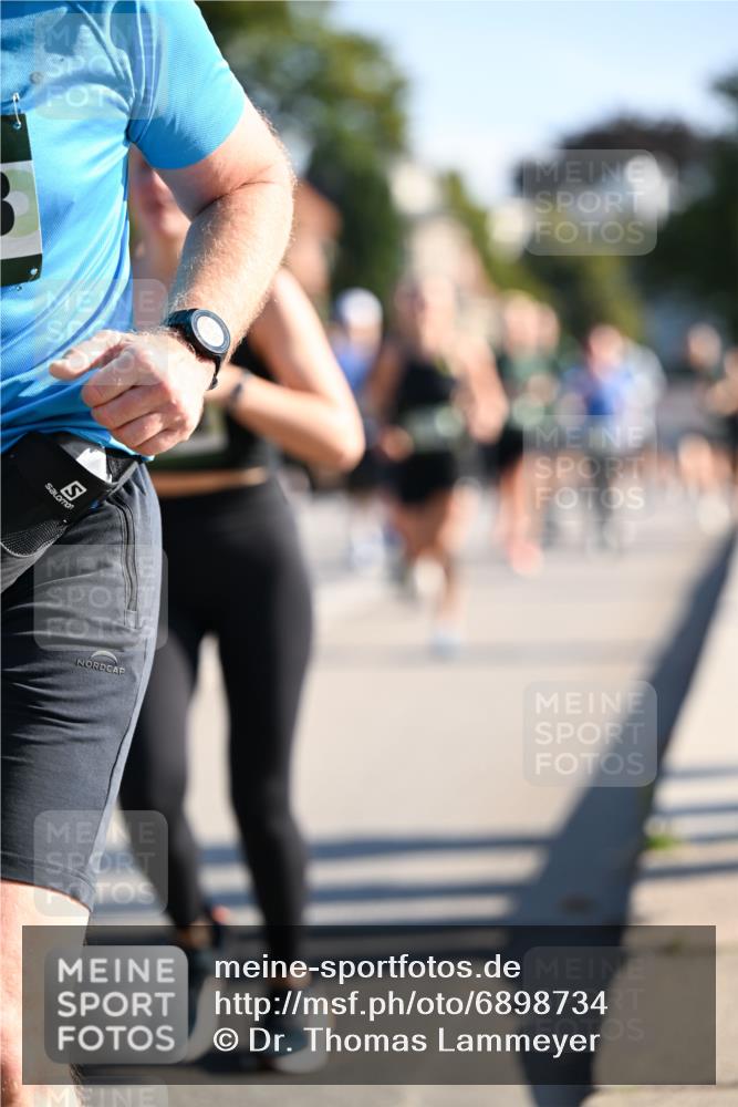 01.09.2024 - BARMER Alsterlauf Dr. Thomas Lammeyer http://msf.ph/oto/6898734 01.09.2024 09:36:44 Laufen  meine-sportfotos.de