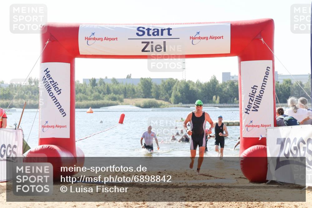 01.09.2024 - 17. Tribühne Triathlon Luisa Fischer http://msf.ph/oto/6898842 01.09.2024 11:45:28 Schwimmen 601, 608, 622, 632, 670, 679, 710 meine-sportfotos.de