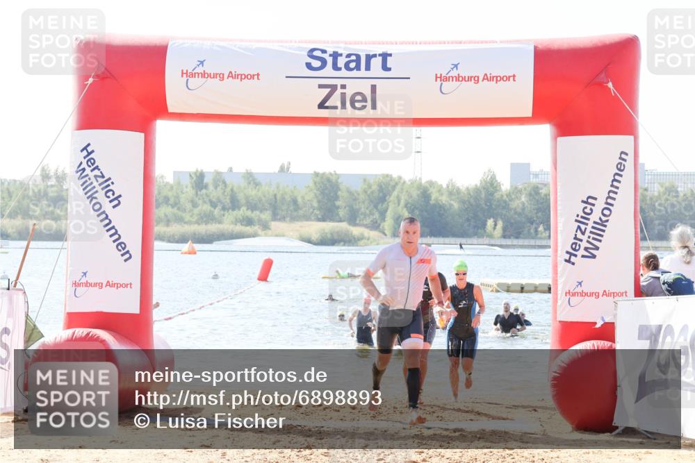 01.09.2024 - 17. Tribühne Triathlon Luisa Fischer http://msf.ph/oto/6898893 01.09.2024 11:45:34 Schwimmen 601, 620, 622, 632, 670, 679, 710, 713 meine-sportfotos.de