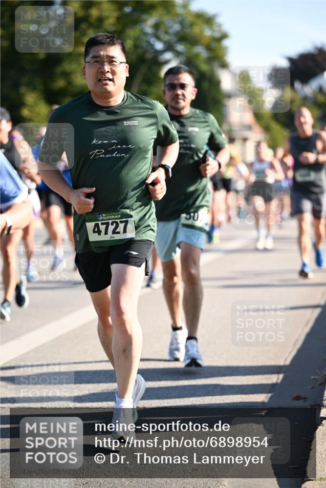01.09.2024 - BARMER Alsterlauf Dr. Thomas Lammeyer http://msf.ph/oto/6898954 01.09.2024 09:36:52 Laufen 35, 35, 4727, 50 meine-sportfotos.de