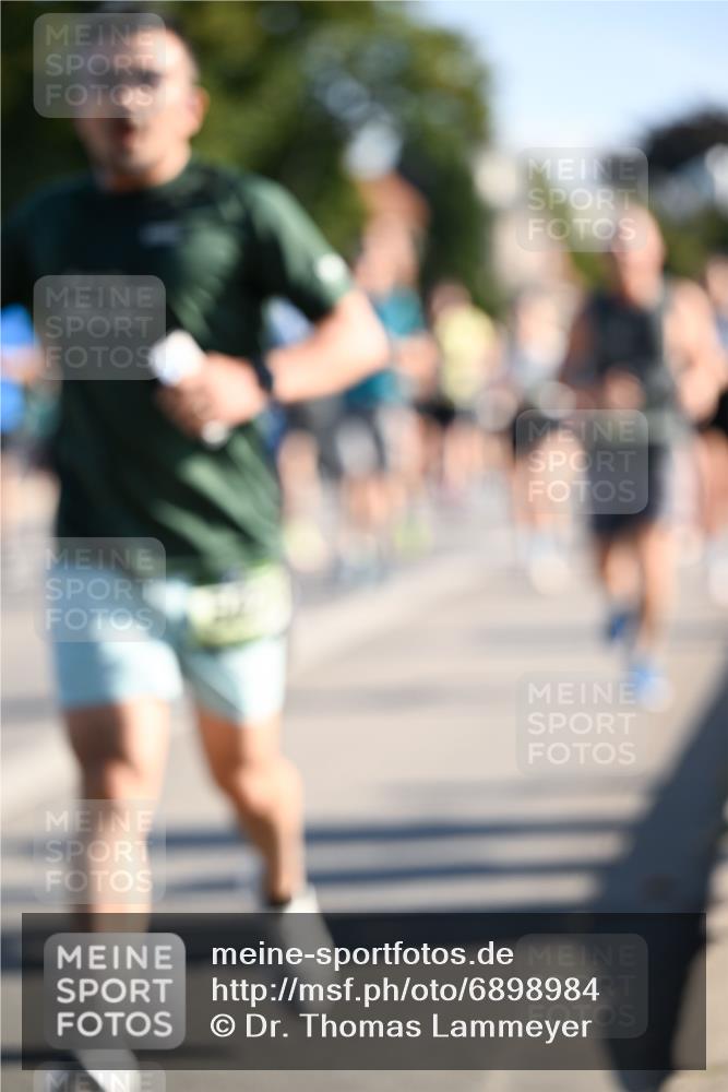 01.09.2024 - BARMER Alsterlauf Dr. Thomas Lammeyer http://msf.ph/oto/6898984 01.09.2024 09:36:53 Laufen  meine-sportfotos.de