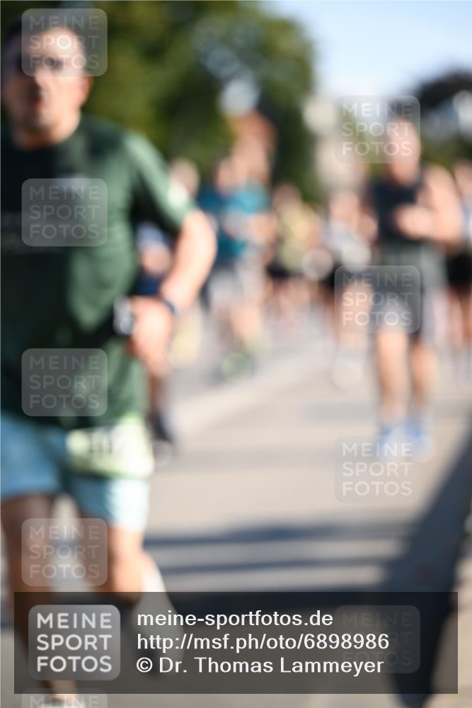 01.09.2024 - BARMER Alsterlauf Dr. Thomas Lammeyer http://msf.ph/oto/6898986 01.09.2024 09:36:53 Laufen  meine-sportfotos.de
