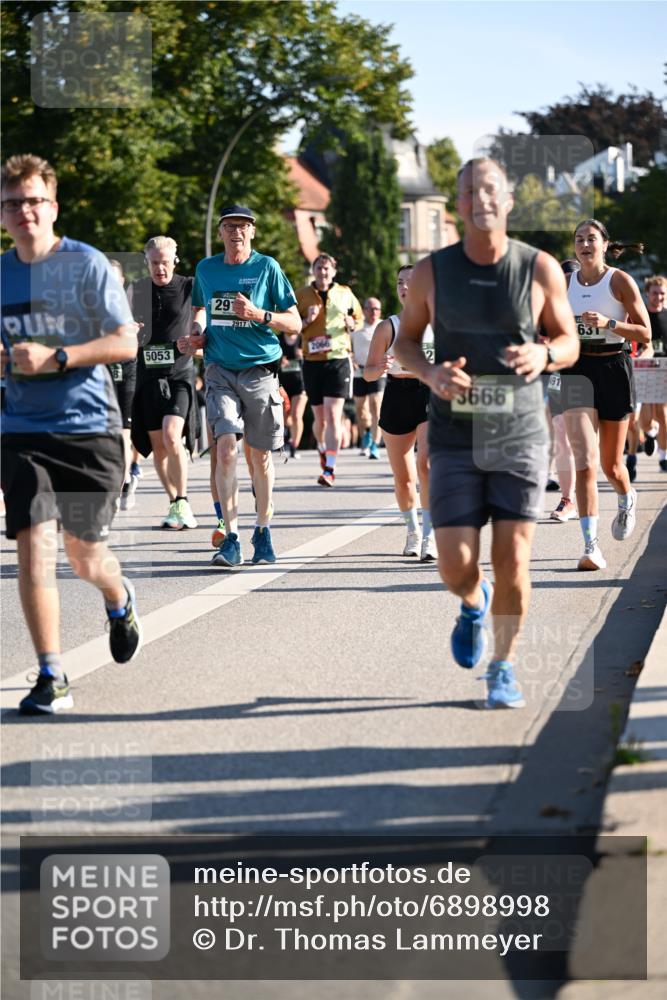 01.09.2024 - BARMER Alsterlauf Dr. Thomas Lammeyer http://msf.ph/oto/6898998 01.09.2024 09:36:54 Laufen 5053, 29, 2917, 2066, 3666 meine-sportfotos.de