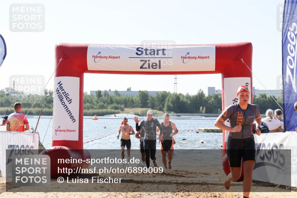 01.09.2024 - 17. Tribühne Triathlon Luisa Fischer http://msf.ph/oto/6899009 01.09.2024 11:45:52 Schwimmen 565, 573, 598, 600, 609, 611, 654, 663, 675, 691 meine-sportfotos.de