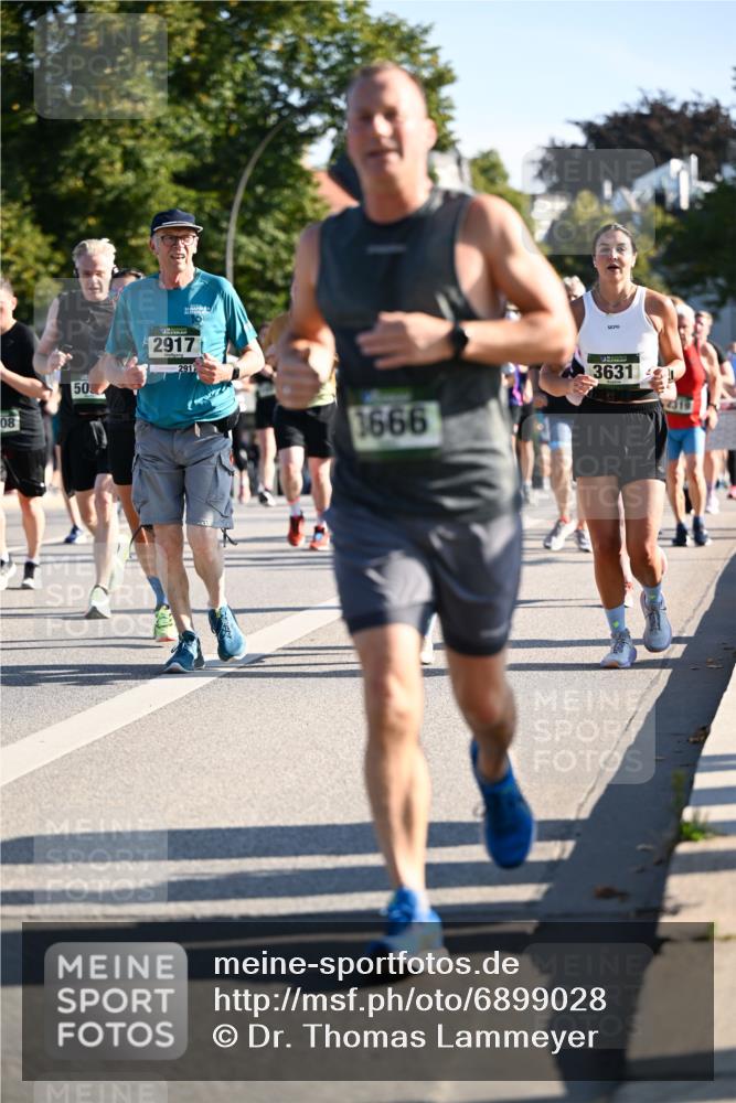 01.09.2024 - BARMER Alsterlauf Dr. Thomas Lammeyer http://msf.ph/oto/6899028 01.09.2024 09:36:55 Laufen 08, 50, 2917, 2917, 1666, 3631, 2319 meine-sportfotos.de