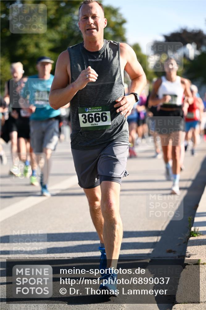 01.09.2024 - BARMER Alsterlauf Dr. Thomas Lammeyer http://msf.ph/oto/6899037 01.09.2024 09:36:55 Laufen 35, 3666 meine-sportfotos.de