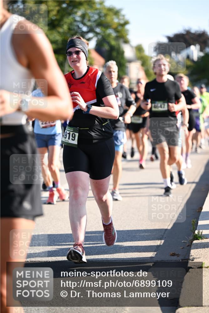 01.09.2024 - BARMER Alsterlauf Dr. Thomas Lammeyer http://msf.ph/oto/6899109 01.09.2024 09:36:58 Laufen 919 meine-sportfotos.de