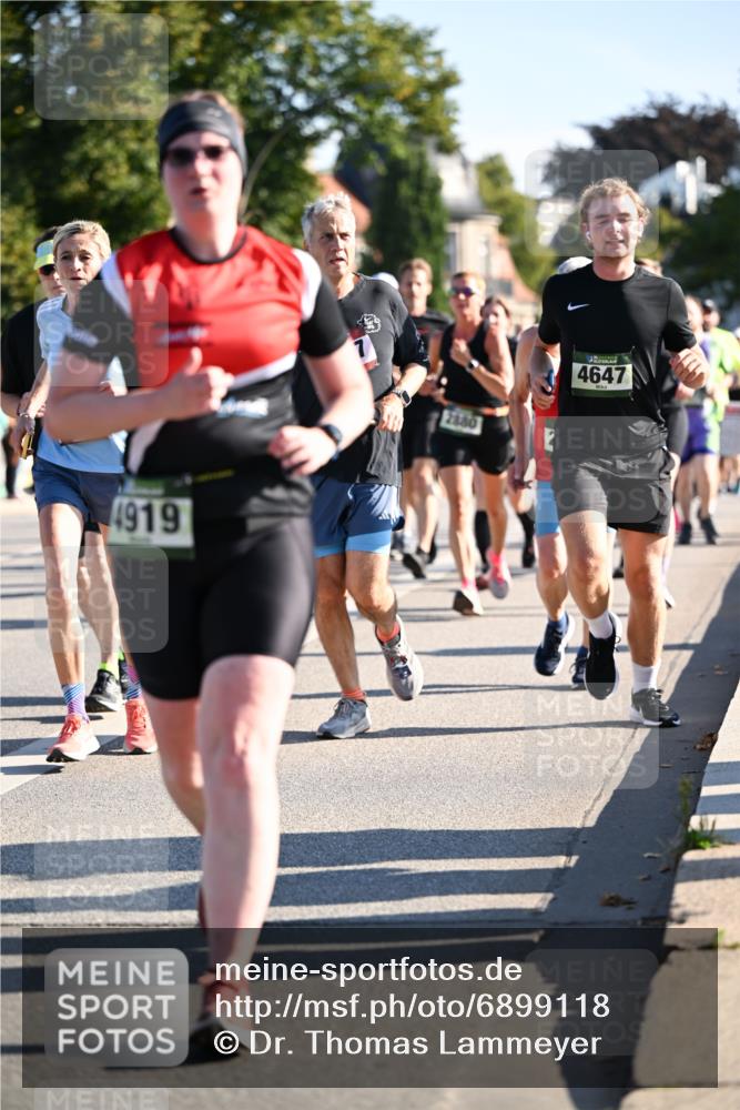 01.09.2024 - BARMER Alsterlauf Dr. Thomas Lammeyer http://msf.ph/oto/6899118 01.09.2024 09:36:59 Laufen 4919, 2880, 4647 meine-sportfotos.de