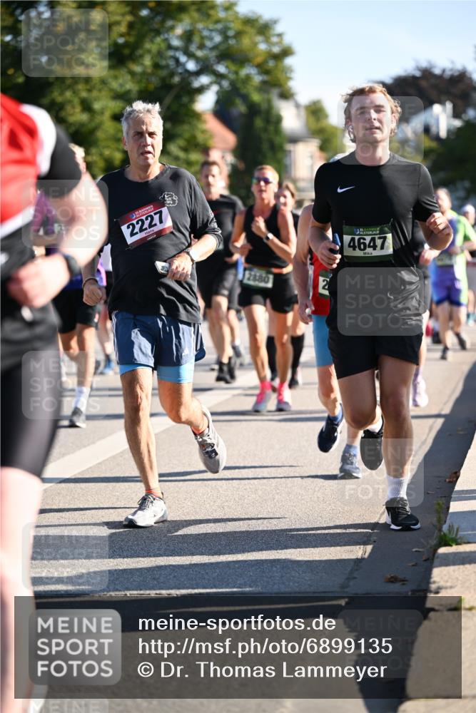 01.09.2024 - BARMER Alsterlauf Dr. Thomas Lammeyer http://msf.ph/oto/6899135 01.09.2024 09:36:59 Laufen 2227, 2880, 2, 2, 4647 meine-sportfotos.de