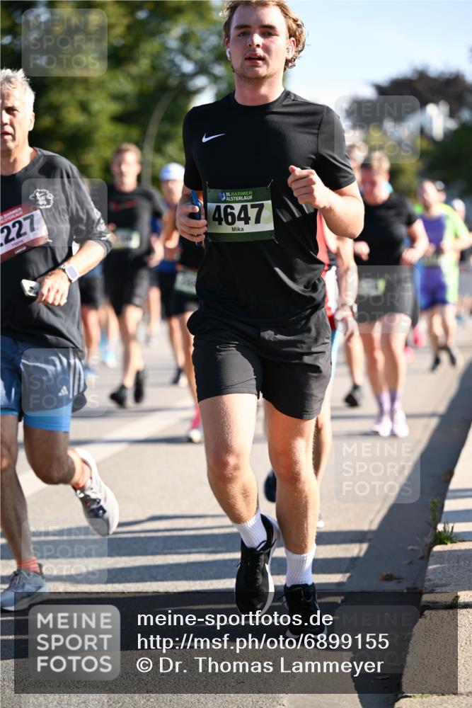 01.09.2024 - BARMER Alsterlauf Dr. Thomas Lammeyer http://msf.ph/oto/6899155 01.09.2024 09:37:00 Laufen 227, 35, 4647 meine-sportfotos.de