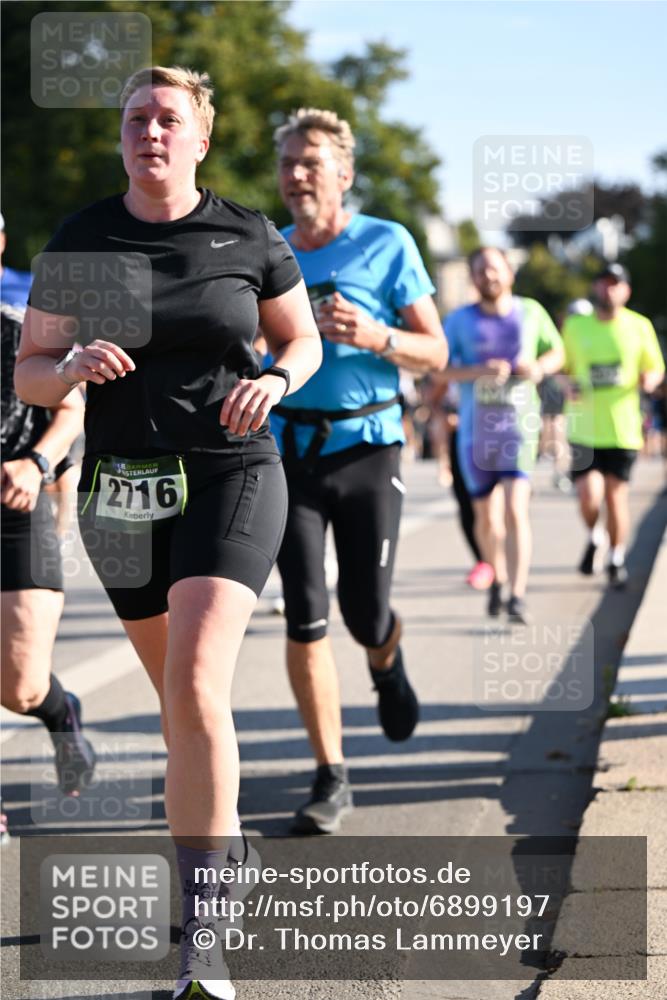 01.09.2024 - BARMER Alsterlauf Dr. Thomas Lammeyer http://msf.ph/oto/6899197 01.09.2024 09:37:03 Laufen 2716 meine-sportfotos.de