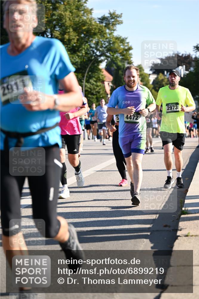 01.09.2024 - BARMER Alsterlauf Dr. Thomas Lammeyer http://msf.ph/oto/6899219 01.09.2024 09:37:04 Laufen 2911, 5, 4472, 2973 meine-sportfotos.de