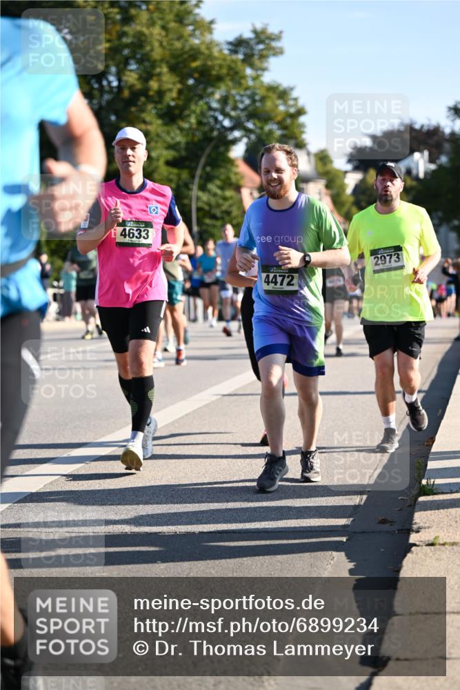 01.09.2024 - BARMER Alsterlauf Dr. Thomas Lammeyer http://msf.ph/oto/6899234 01.09.2024 09:37:04 Laufen 4633, 2973, 4472 meine-sportfotos.de