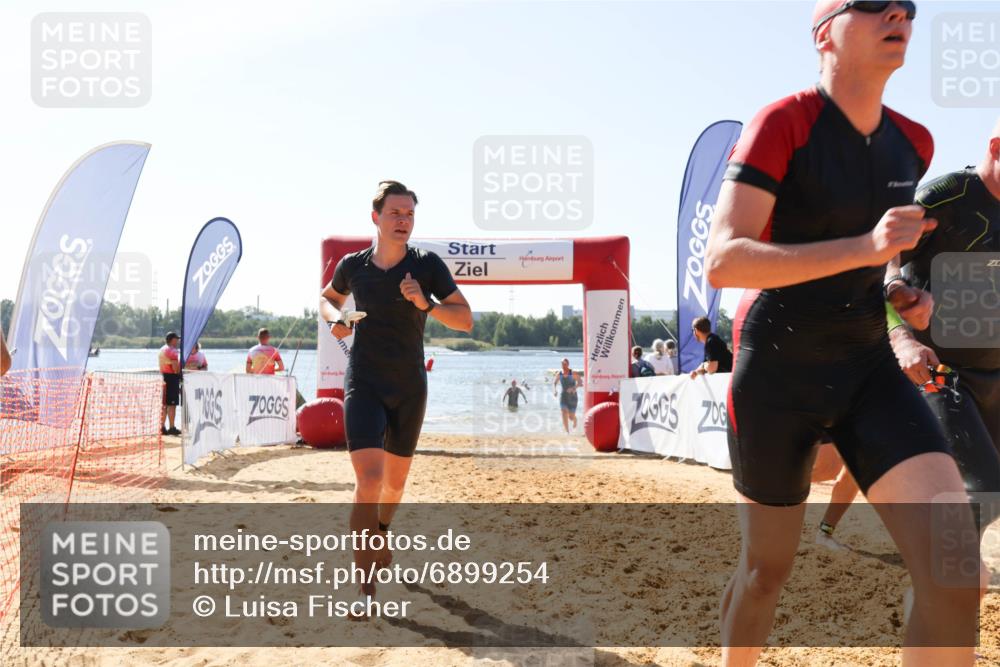 01.09.2024 - 17. Tribühne Triathlon Luisa Fischer http://msf.ph/oto/6899254 01.09.2024 11:46:15 Schwimmen 585, 595, 616, 645, 664, 685, 690 meine-sportfotos.de
