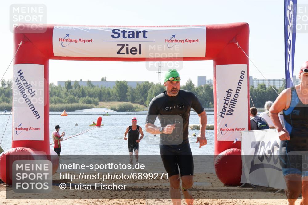 01.09.2024 - 17. Tribühne Triathlon Luisa Fischer http://msf.ph/oto/6899271 01.09.2024 11:46:21 Schwimmen 585, 595, 651, 664, 685 meine-sportfotos.de
