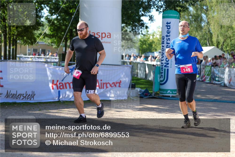 01.09.2024 - 17. Tribühne Triathlon Michael Strokosch http://msf.ph/oto/6899553 01.09.2024 10:52:48 Ziel 145, 155 meine-sportfotos.de