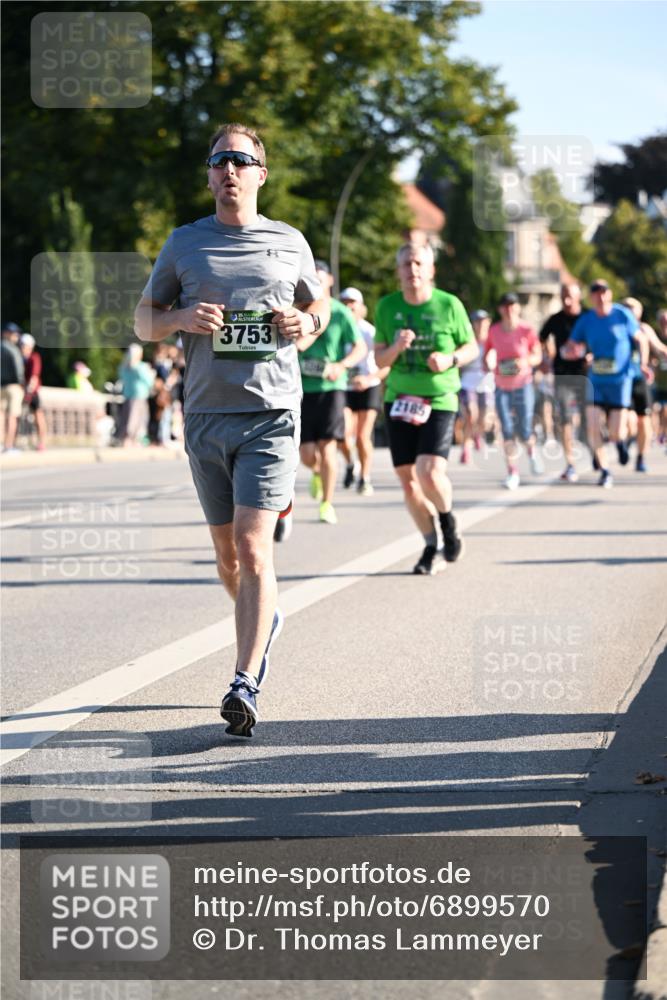 01.09.2024 - BARMER Alsterlauf Dr. Thomas Lammeyer http://msf.ph/oto/6899570 01.09.2024 09:37:16 Laufen 3753, 2185 meine-sportfotos.de