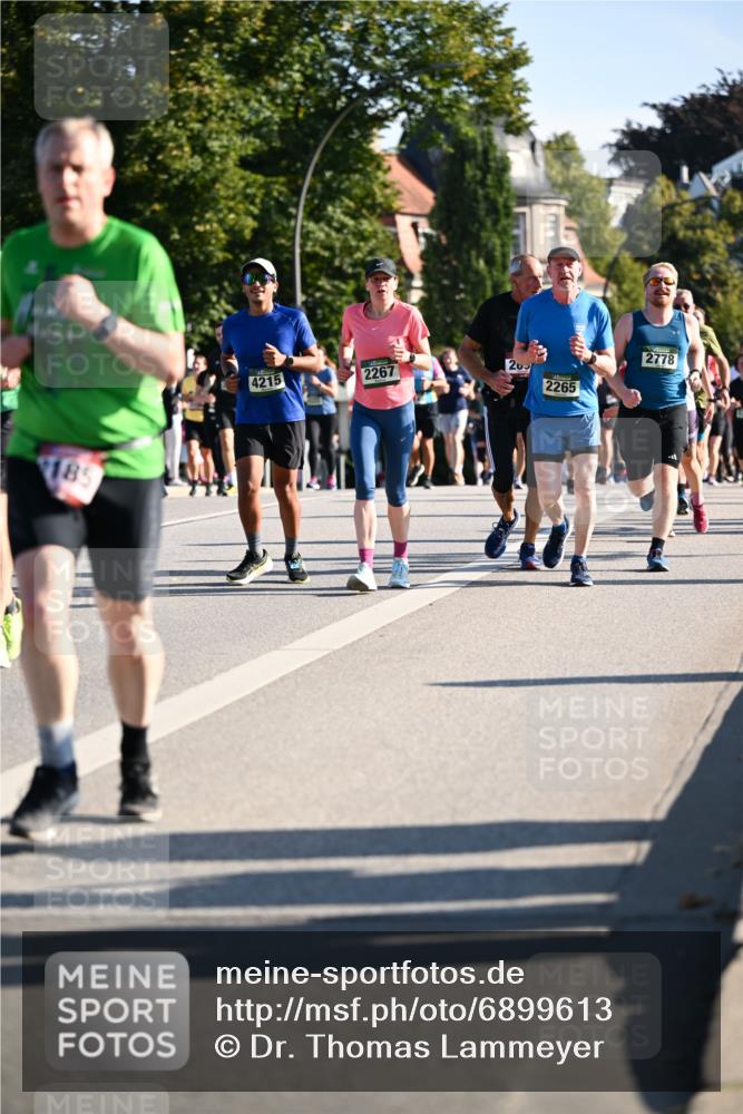 01.09.2024 - BARMER Alsterlauf Dr. Thomas Lammeyer http://msf.ph/oto/6899613 01.09.2024 09:37:18 Laufen 18, 2778, 20, 2267, 4215, 2265 meine-sportfotos.de