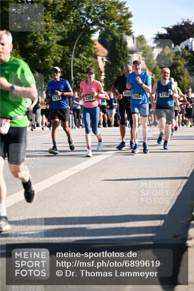 01.09.2024 - BARMER Alsterlauf Dr. Thomas Lammeyer http://msf.ph/oto/6899619 01.09.2024 09:37:18 Laufen 2693, 4215, 2267, 2265, 2778 meine-sportfotos.de